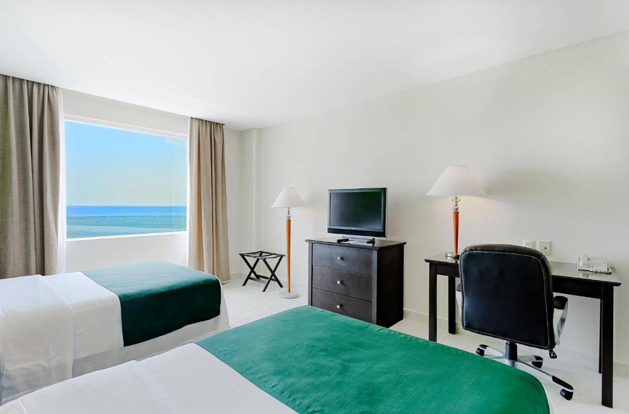Holiday Inn Campeche By Ihg Exterior photo