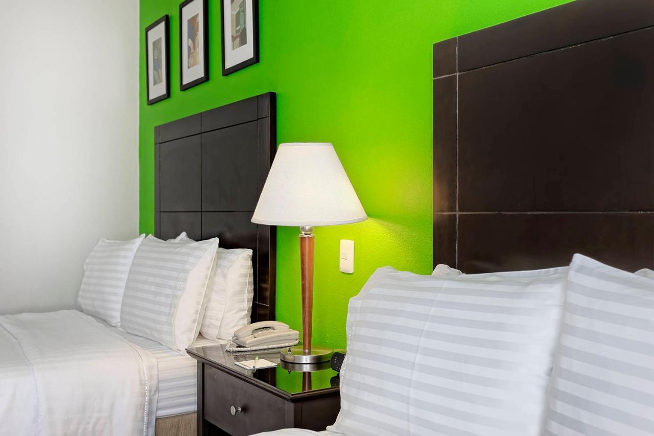 Holiday Inn Campeche By Ihg Exterior photo